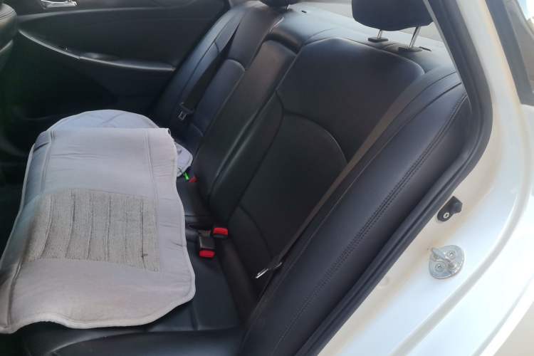 Used Hyundai Sonata 2013 2.0L Automatic Luxury Edition Left Rear Seat