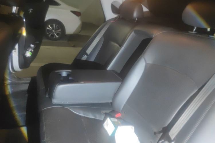 Used Hyundai Sonata 2013 2.4L Automatic Top-Grade Version China IV Standard Left Rear Seat