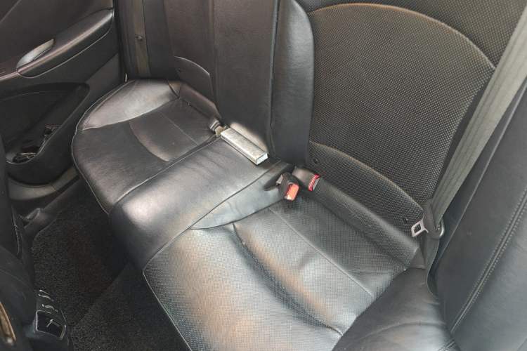 Used Hyundai Sonata 2013 2.0L Automatic Luxury Edition Left Rear Seat