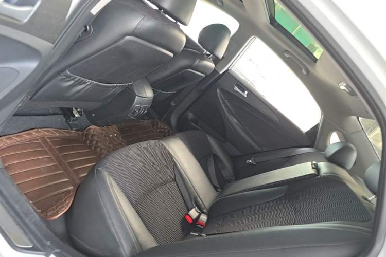 Used Hyundai Sonata 2013 2.0L Automatic Fashion Edition Left Rear Seat
