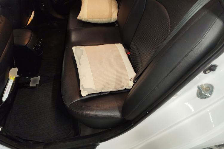 Used Hyundai Sonata 2013 2.0L Automatic Luxury Edition Left Rear Seat