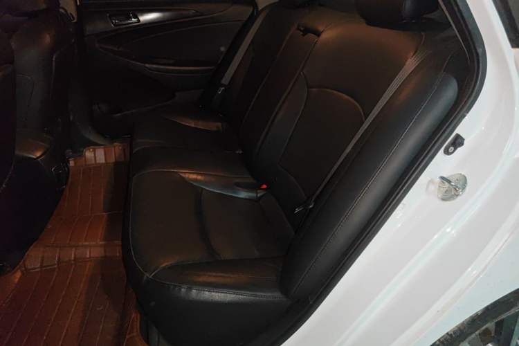 Used Hyundai Sonata 2013 2.0L Automatic Luxury Edition Left Rear Seat