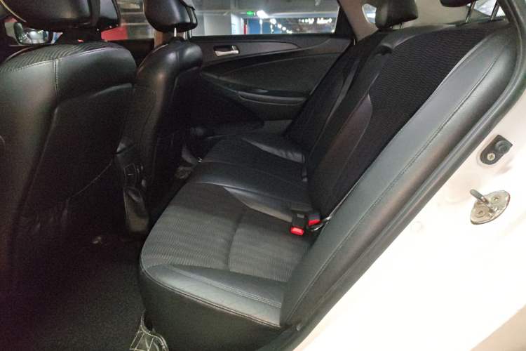 Used Hyundai Sonata 2013 2.0L Automatic Fashion Edition Left Rear Seat