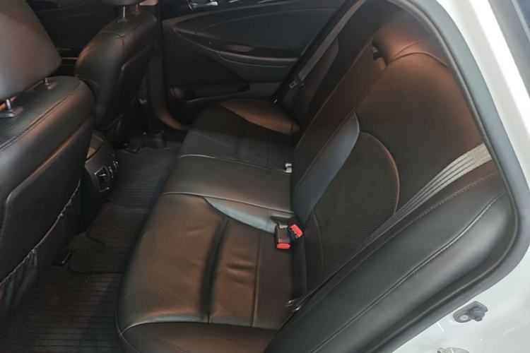 Used Hyundai Sonata 2013 2.4L Automatic Leading Edition China IV Standard Left Rear Seat