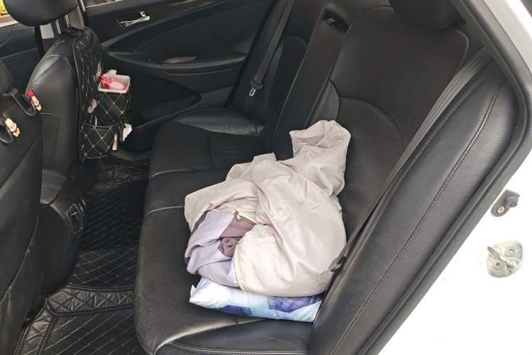 Used Hyundai Sonata 2013 2.0L Automatic Luxury Edition Left Rear Seat
