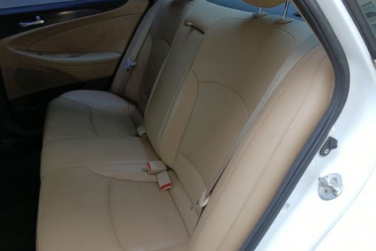 Used Hyundai Sonata 2013 2.4L Automatic Luxury Version China IV Standard Left Rear Seat