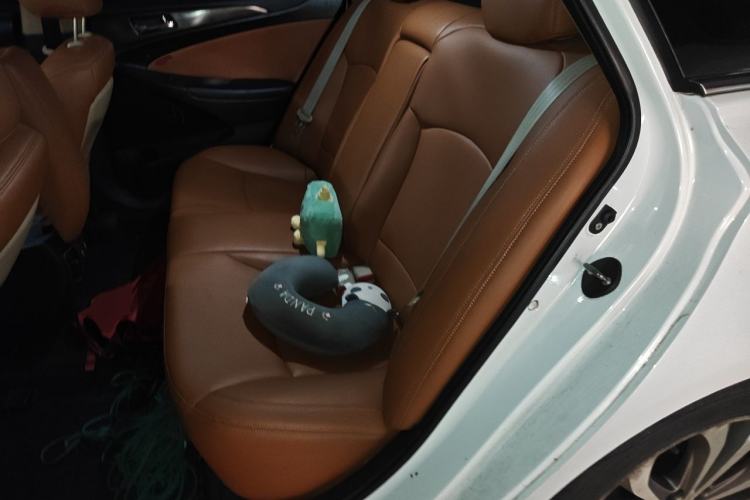 Used Hyundai Sonata 2013 2.4L Automatic Luxury Version China IV Standard Left Rear Seat