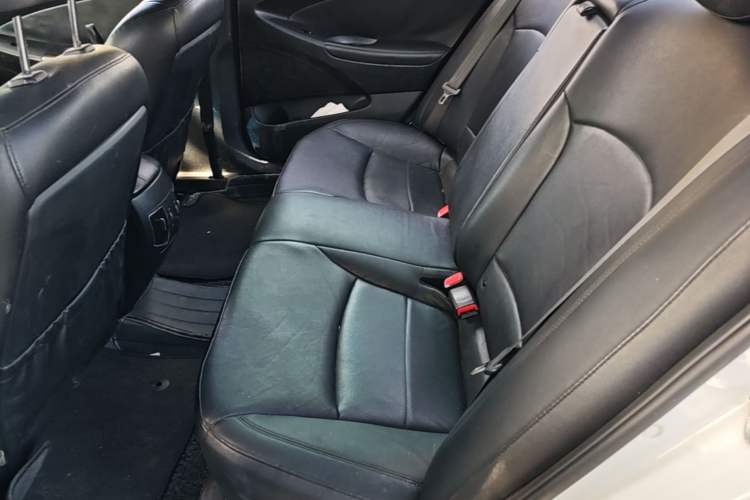 Used Hyundai Sonata 2013 2.0L Automatic Luxury Edition Left Rear Seat