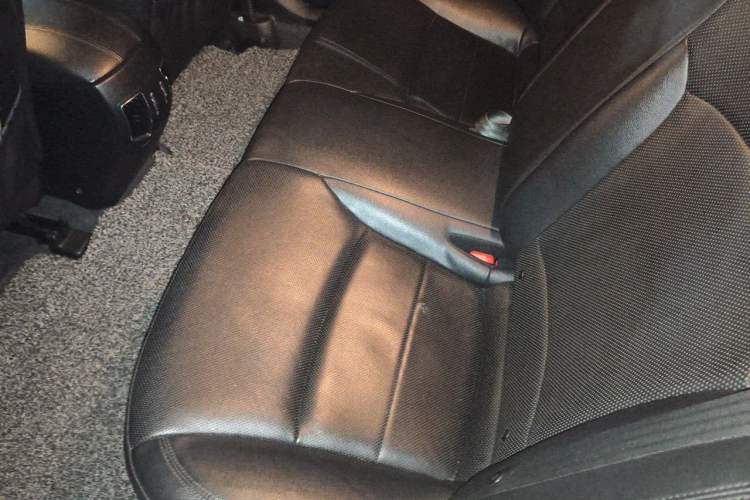 Used Hyundai Sonata 2013 2.4L Automatic Luxury Version China IV Standard Left Rear Seat