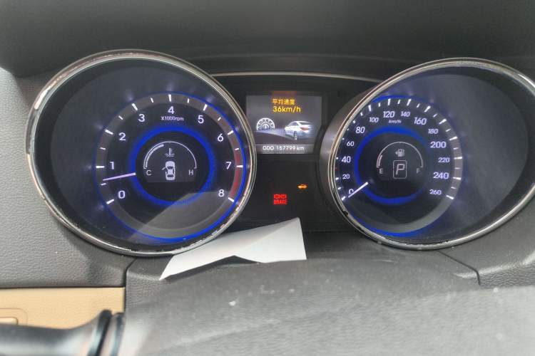 Used Hyundai Sonata 2013 2.4L Automatic Luxury Version China IV Standard Odometer Close Up