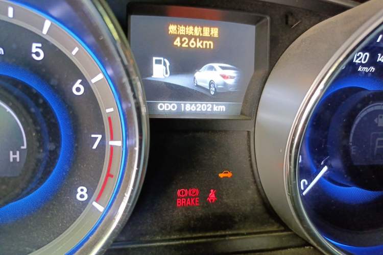 Used Hyundai Sonata 2013 2.0L Automatic Supreme Edition Odometer Close Up