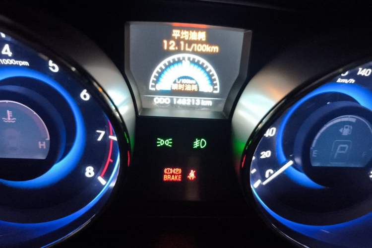 Used Hyundai Sonata 2013 2.0L Automatic Prestige Edition Odometer Close Up