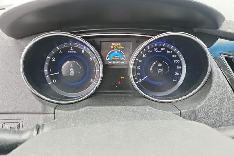 Used Hyundai Sonata 2013 2.4L Automatic Leading Edition China V Standard Odometer Close Up