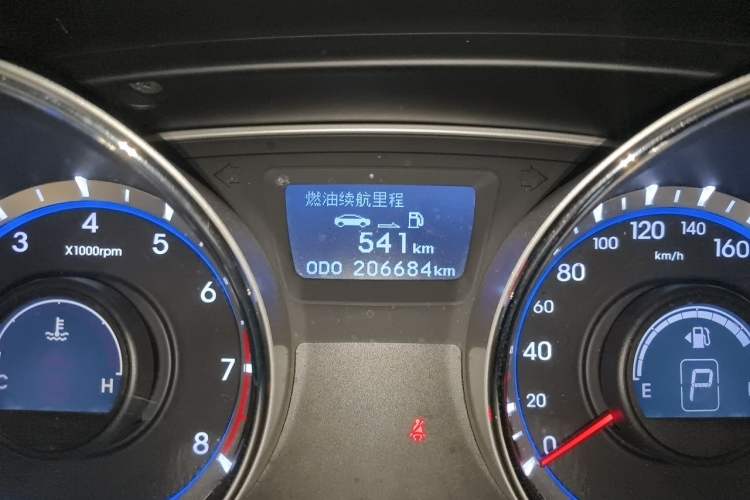 Used Hyundai Sonata 2013 2.0L Automatic Fashion Edition Odometer Close Up