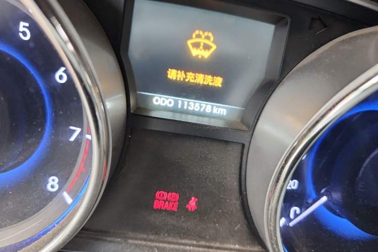 Used Hyundai Sonata 2013 2.0L Automatic Luxury Edition Odometer Close Up