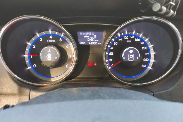 Used Hyundai Sonata 2013 2.0L Automatic Fashion Edition Odometer Close Up