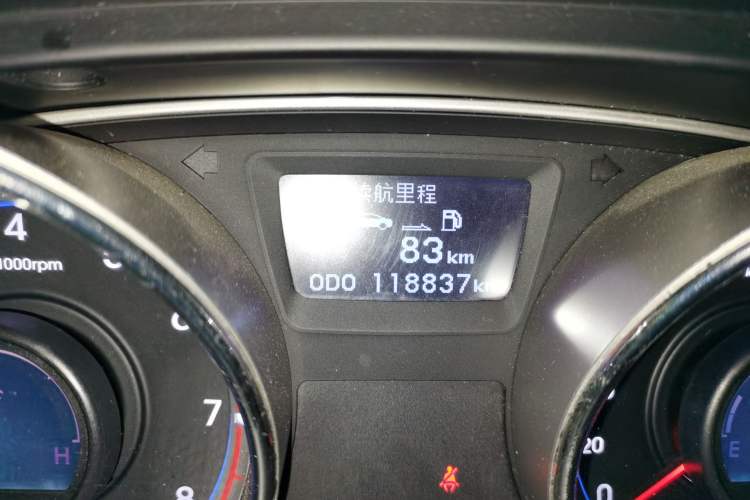 Used Hyundai Sonata 2013 2.0L Automatic Fashion Edition Odometer Close Up