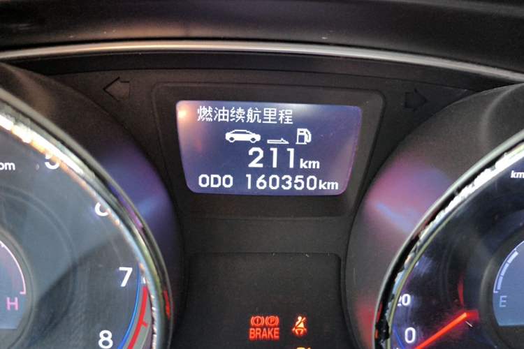 Used Hyundai Sonata 2013 2.0L Automatic Fashion Edition Odometer Close Up