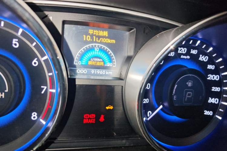 Used Hyundai Sonata 2013 2.0L Automatic Leading Edition Odometer Close Up