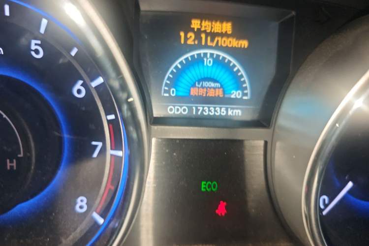 Used Hyundai Sonata 2013 2.0L Automatic Leading Edition Odometer Close Up