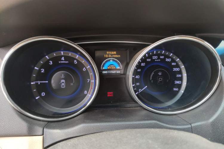 Used Hyundai Sonata 2013 2.4L Automatic Leading Edition China IV Standard Odometer Close Up
