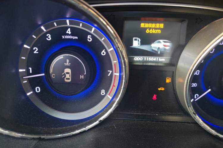 Used Hyundai Sonata 2013 2.4L Automatic Leading Edition China IV Standard Odometer Close Up