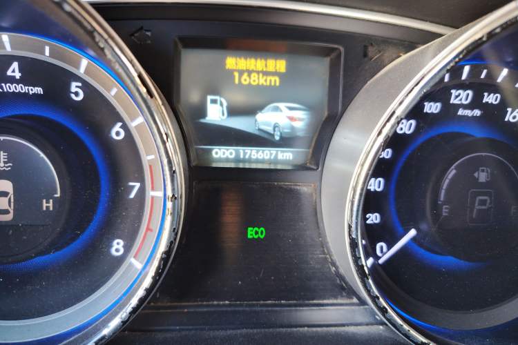 Used Hyundai Sonata 2013 2.4L Automatic Leading Edition China IV Standard Odometer Close Up