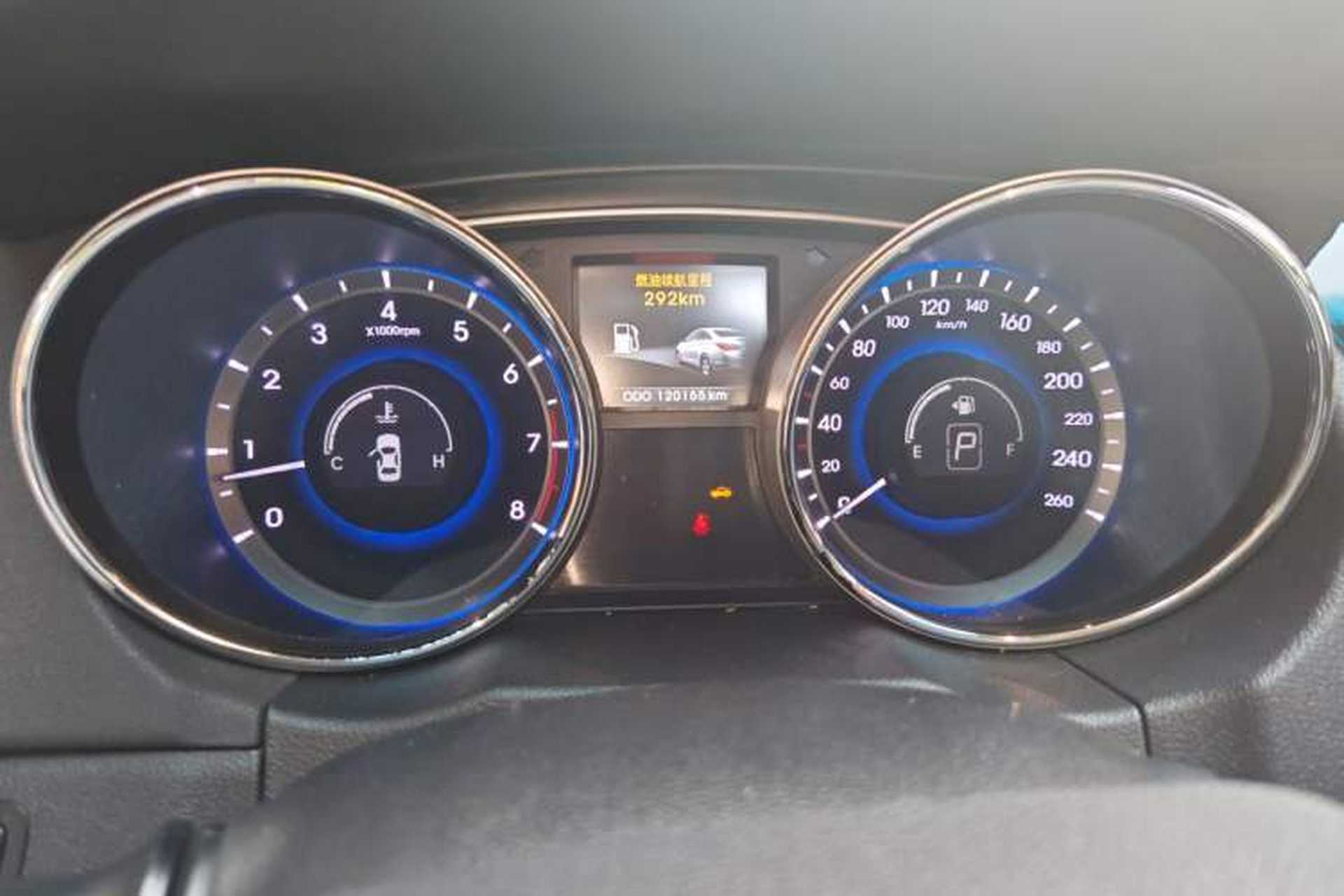 Used Hyundai Sonata 2013 2.0L Automatic Supreme Edition Odometer Close Up