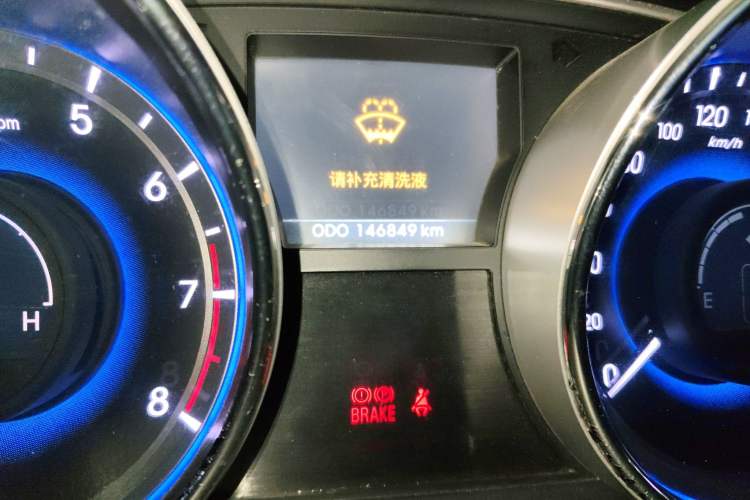 Used Hyundai Sonata 2013 2.4L Automatic Leading Edition China IV Standard Odometer Close Up