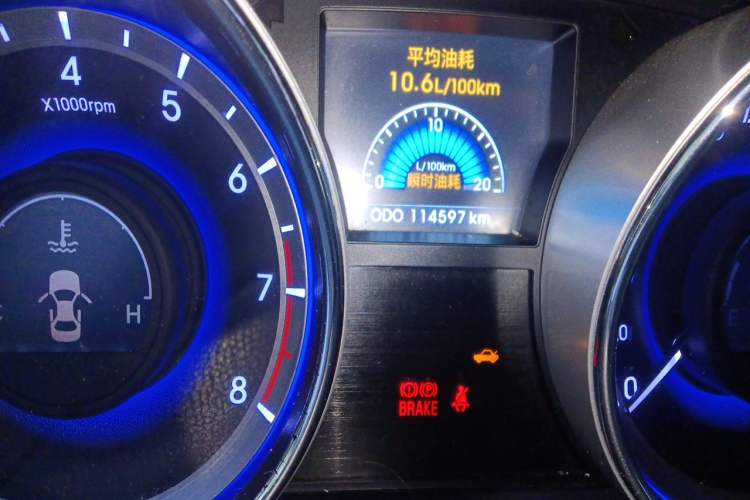 Used Hyundai Sonata 2013 2.0L Automatic Leading Edition Odometer Close Up