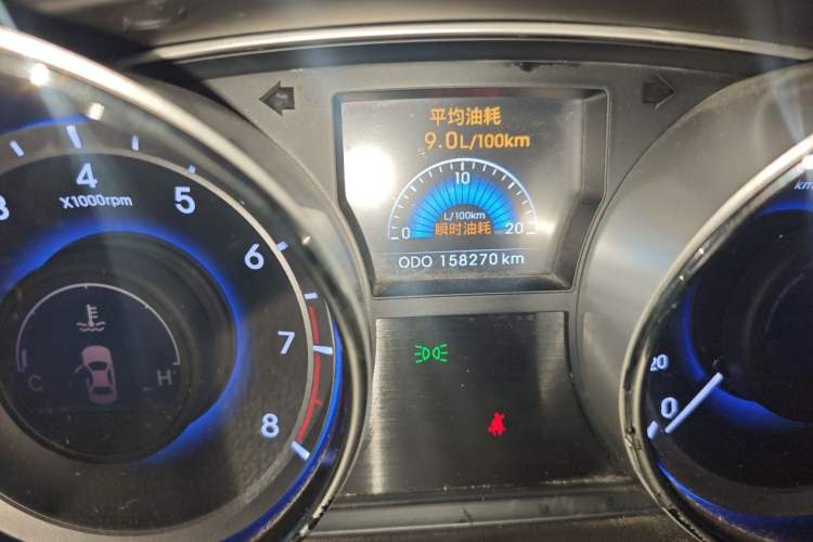 Used Hyundai Sonata 2013 2.0L Automatic Luxury Edition Odometer Close Up