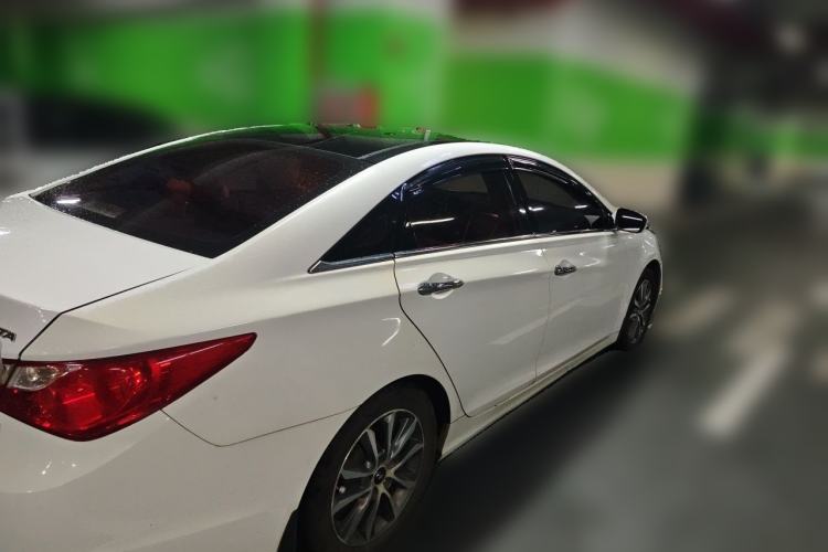 Used Hyundai Sonata 2013 2.4L Automatic Leading Edition China IV Standard Rear Right 45 Deg