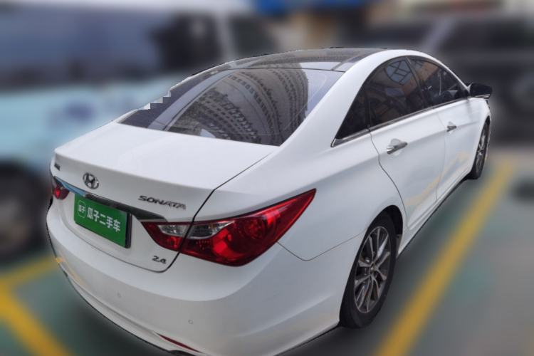 Used Hyundai Sonata 2013 2.4L Automatic Leading Edition China IV Standard Rear Right 45 Deg