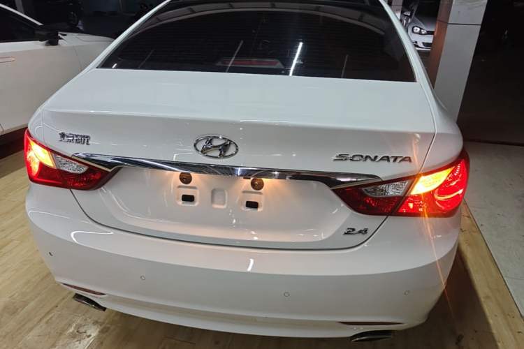 Used Hyundai Sonata 2013 2.4L Automatic Leading Edition China IV Standard Rear