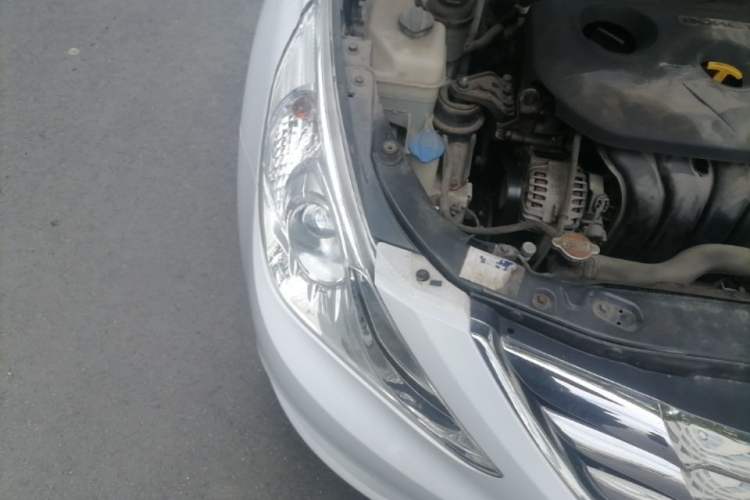 Used Hyundai Sonata 2013 2.0L Automatic Luxury Edition Right Front Headlight
