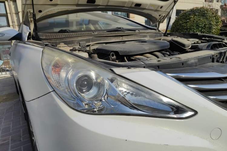 Used Hyundai Sonata 2013 2.0L Automatic Fashion Edition Right Front Headlight