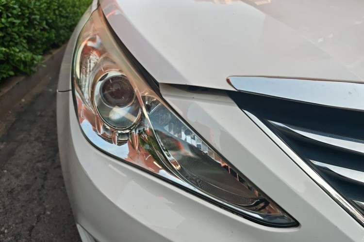 Used Hyundai Sonata 2013 2.0L Automatic Luxury Edition Right Front Headlight