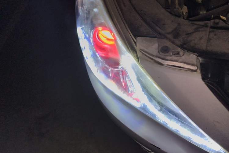 Used Hyundai Sonata 2013 2.4L Automatic Leading Edition China IV Standard Right Front Headlight