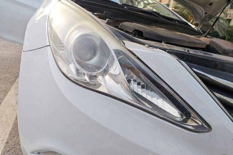 Used Hyundai Sonata 2013 2.0L Automatic Leading Edition Right Front Headlight