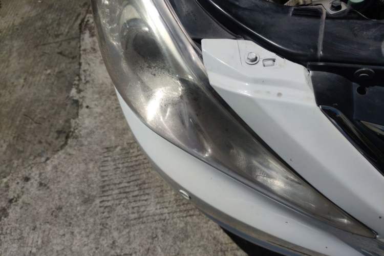 Used Hyundai Sonata 2013 2.0L Automatic Luxury Edition Right Front Headlight