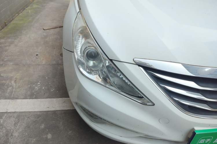 Used Hyundai Sonata 2013 2.0L Automatic Luxury Edition Right Front Headlight