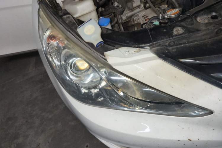 Used Hyundai Sonata 2013 2.0L Automatic Luxury Edition Right Front Headlight