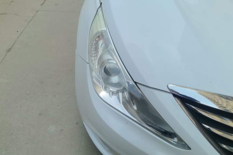 Used Hyundai Sonata 2013 2.0L Automatic Luxury Edition Right Front Headlight