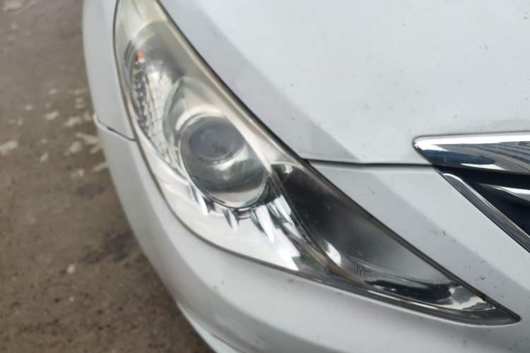 Used Hyundai Sonata 2013 2.0L Automatic Leading Edition Right Front Headlight