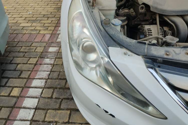 Used Hyundai Sonata 2013 2.0L Automatic Luxury Edition Right Front Headlight