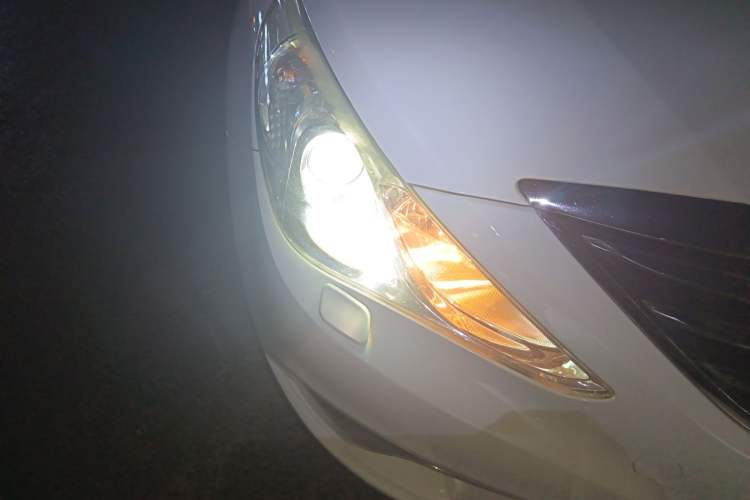 Used Hyundai Sonata 2013 2.4L Automatic Luxury Version China IV Standard Right Front Headlight