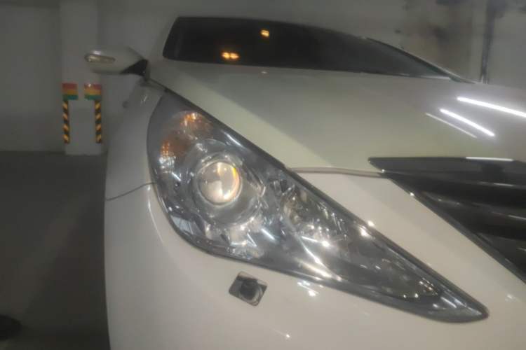 Used Hyundai Sonata 2013 2.4L Automatic Top-Grade Version China IV Standard Right Front Headlight