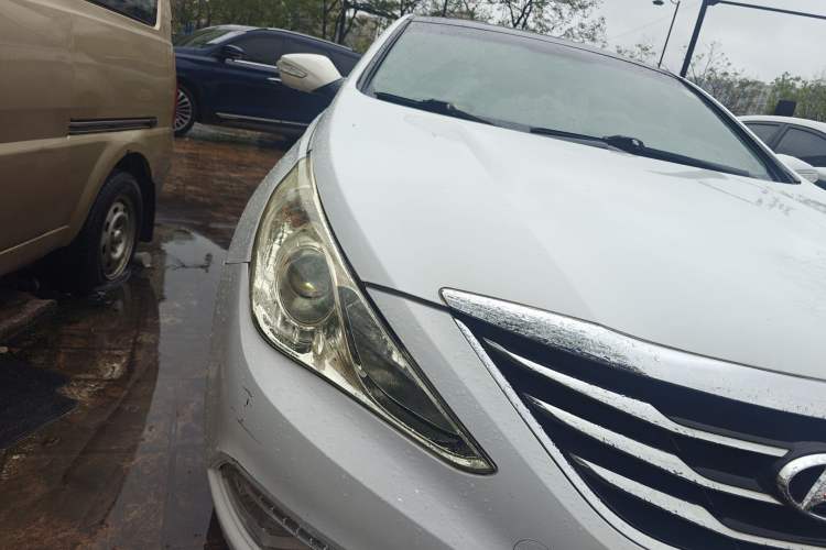 Used Hyundai Sonata 2013 2.0L Automatic Luxury Edition Right Front Headlight