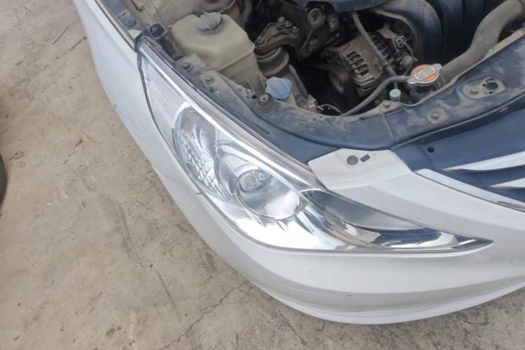 Used Hyundai Sonata 2013 2.0L Automatic Luxury Edition Right Front Headlight