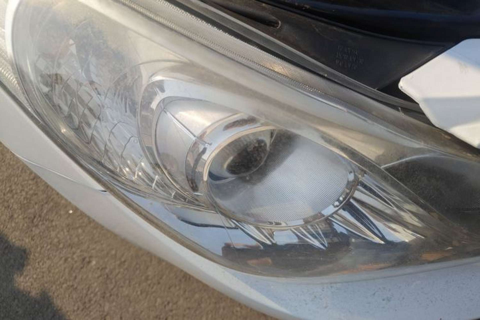 Used Hyundai Sonata 2013 2.0L Automatic Leading Edition Right Front Headlight